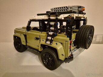 Lego Technic 42110 Land Rover Defender - 2