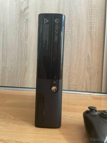 Xbox 360 E 500GB + gamepad + 5 hier - 2