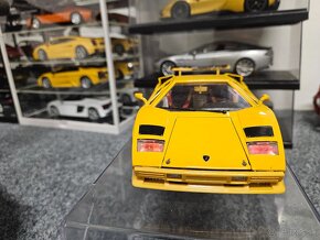 1:18 Lamborghini countach - 2