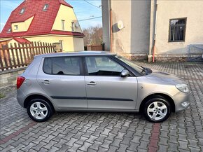 Škoda Fabia 1.4 63kW 2011 127014km 1.majitel bez koroze - 2