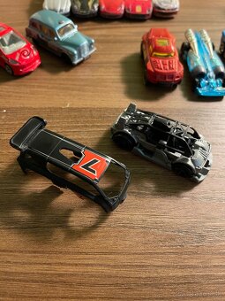 HOT WHEELS & MATCHBOX MODELY - 2