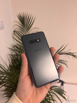 Samsung Galaxy S10e 128GB - 2