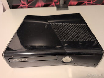 XBOX 360S + Kinect + 50 hier | RGH3 - 2