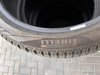 255/35 19 Pirelli celorocne - 2