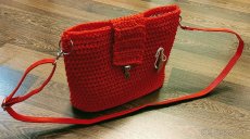 Červená háčkovaná kabelka - 2