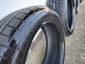 Predám pneu Bridgestone Turanza 6 225/50 R19 96V - 2