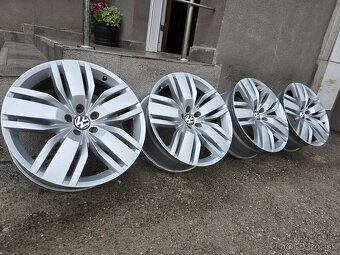 Disky VW Touareg 5x112 r20 top stav - 2