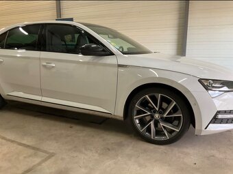 Škoda superb sedan sportline 2.0TDI 140kw DSG /limo/ - 2