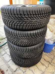 Zimné pneu 215/55 R16 NOKIAN + disky a puklice Citroën - 2