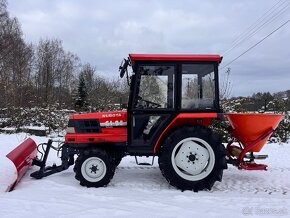 Japonský traktor KUBOTA GL 23 Diesel 3 válec, 23HP - 2