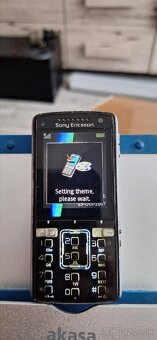 Sony Ericsson K850i

 - 2