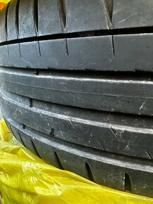 5x112 225/40R18 - 2