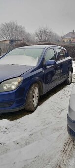 Opel Astra h 2004 - 2