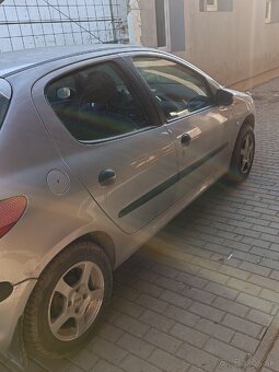 Predám Peugeot 206 - 2