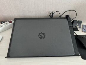 Notebook HP G8 s Core i3 – v stave nového+taška+myš - 2