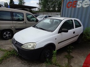 Opel Corsa 2001r.v - 2