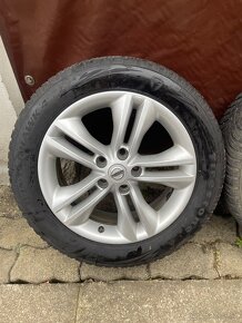 Zimné gumy 215/55 R17 - 2