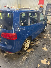 VW Touran 2.0 TDI - 2