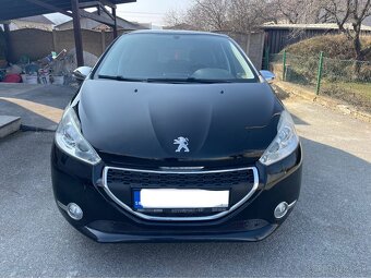 Peugeot 208 - 2