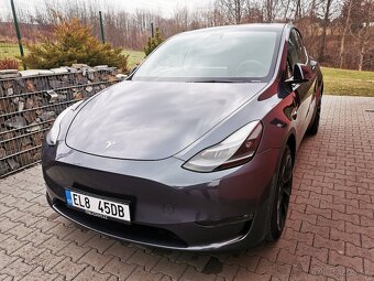 Tesla model Y long range, autopilot - 2