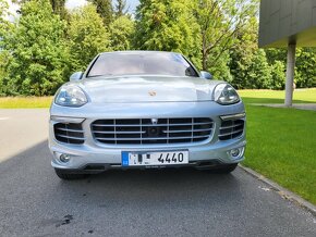 bez registru, na splátky auto Porsche Cayenne 283kW - 2