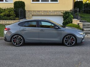 Hyundai i30N Performance fastback, 275 koní, r.2019 - 2