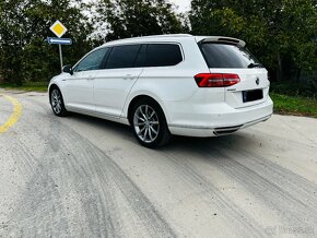 VW Passat Variant 2.0 TDI 4Motion DSG - 2