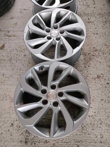 4ks alu disky orig. Hyundai 5x114,3 R17 snímače tlaku - 2