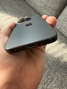 Predám iPhone 15 pro, Black Titanium, 128gb - 2