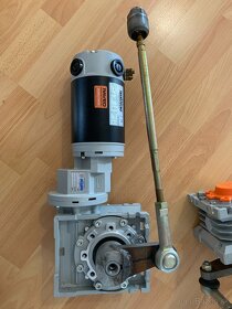 Jednosmerný elektromotor 12V 500W + prevodovka - 2