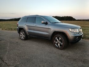 Jeep Grand Cherokee WK2 177 kw OVERLAND - 2