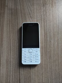 Tlačidlový telefón Nokia 230 - 2