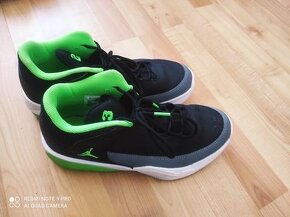 Predam Jordan 3 Green Striker, vel. 42,5 - 2