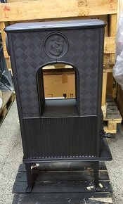 Liatinové kachle Jotul F 606  čierný lak - 2