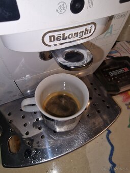 DeLonghi Magnifica S - 2