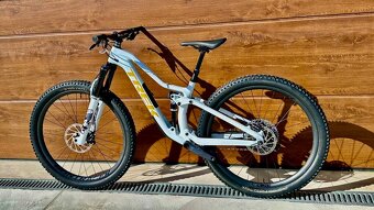 TREK FUEL EX 9.8 GX 2022 (velkost S) - 2