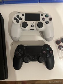 Predám PlayStation 4 Slim 1TB s 2 ovládačmi, 11 hrami - 2