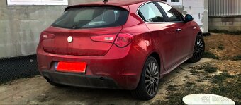 Predám auto Alfa Romeo Giulietta - 2