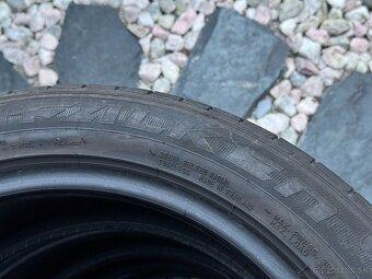 215/50 R18 - 2