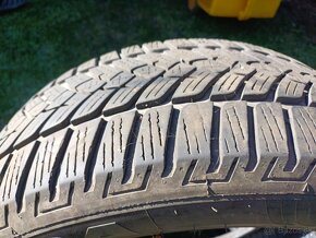 Zimne 215/55 r17 DOT4221 - 2