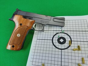 Malokalibrová pištoľ 22lr. Smith & Wesson mod. 422 - 2