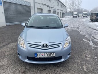 Toyota Auris 1.3 benzín 73kw 2012 - 2