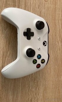 Predám Xbox One S 1TB - 2