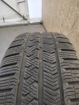 zimná pneumatika 215/55 R17 98V Vredestein - 2