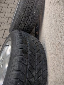 Predám elektróny s pneu. 205/65 R15 zimné - 2