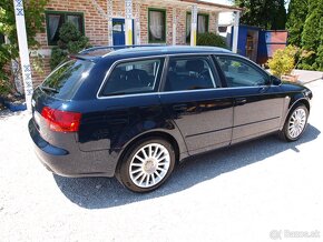 Audi A4 Avant 3.0 TDI Premium 4x4 tiptronic - 2