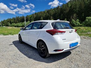 Toyota Auris - 2