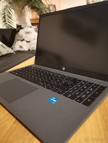 Notebook HP 250 15,6" G10/i3/8GB/512SSD/W11 - 2