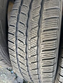 Sada zimných Conti 215/65R16C - 2