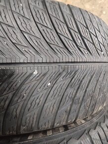 225/45 R18 - 2